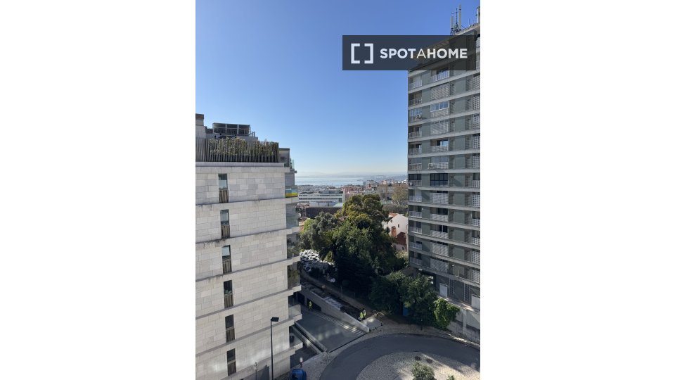 Apartment mono Lisbon, 62m² — photo 18
