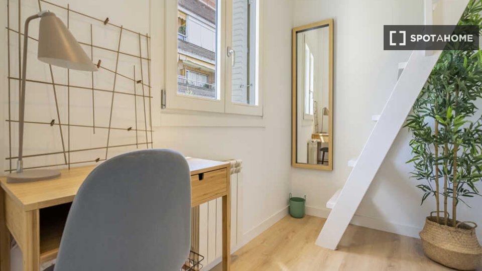 Double room Madrid, 4 beds — photo 78