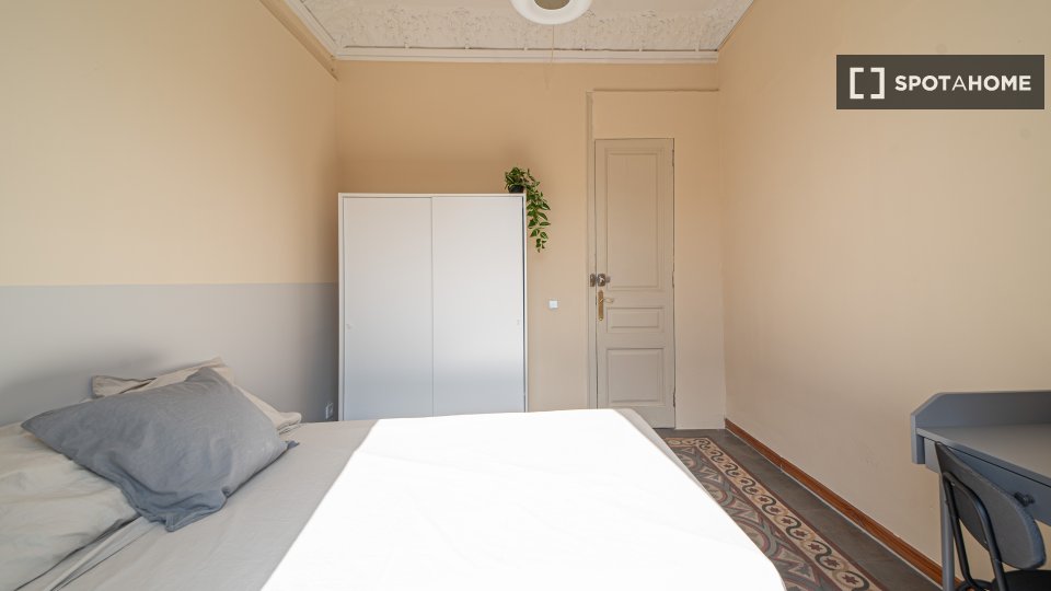 Double room Barcelona, 7 beds, 160m² — photo 14