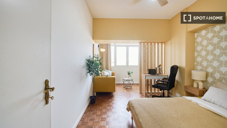 Double room Lisbon, 9 beds — photo 15