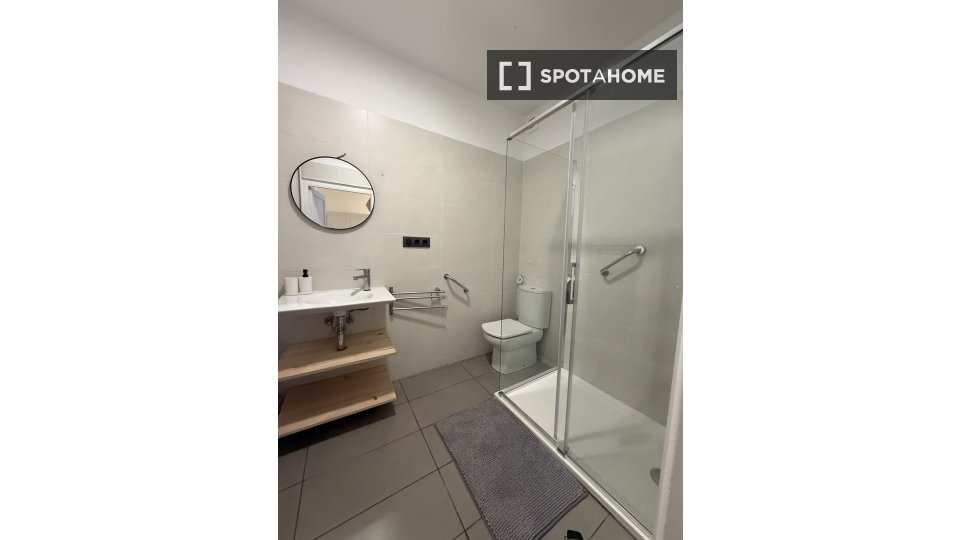 Double room Barcelona, 7 beds, 180m² — photo 6