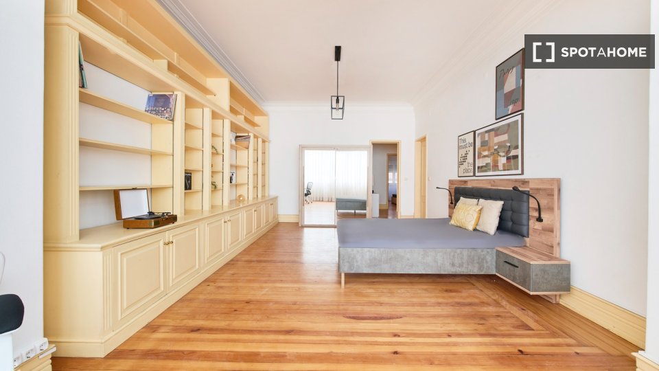 Double room Lisbon, 9 beds — photo 38