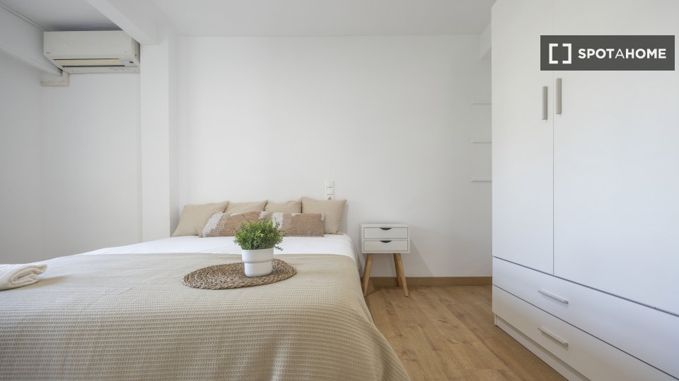 Chambre double Valence, 5 chambres, 130m² — photo 16