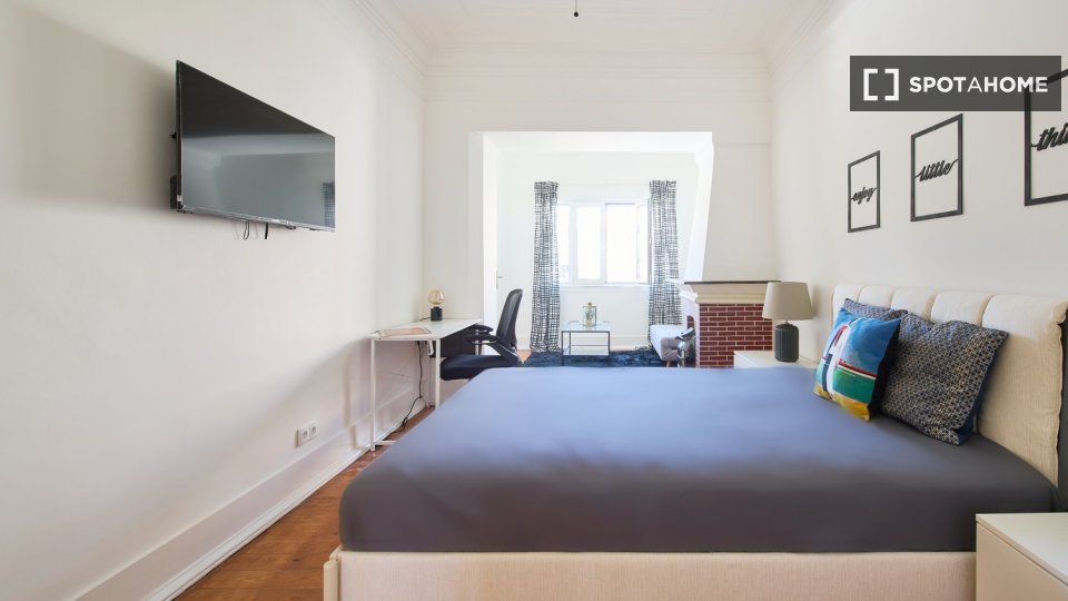 Double room Lisbon, 6 beds — photo 70