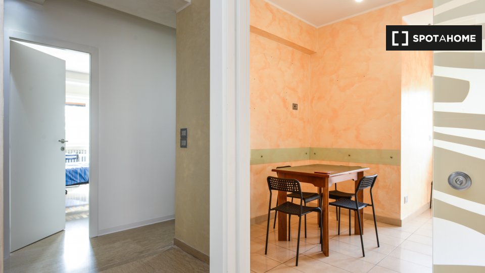 Double room Rome, 4 beds — photo 17
