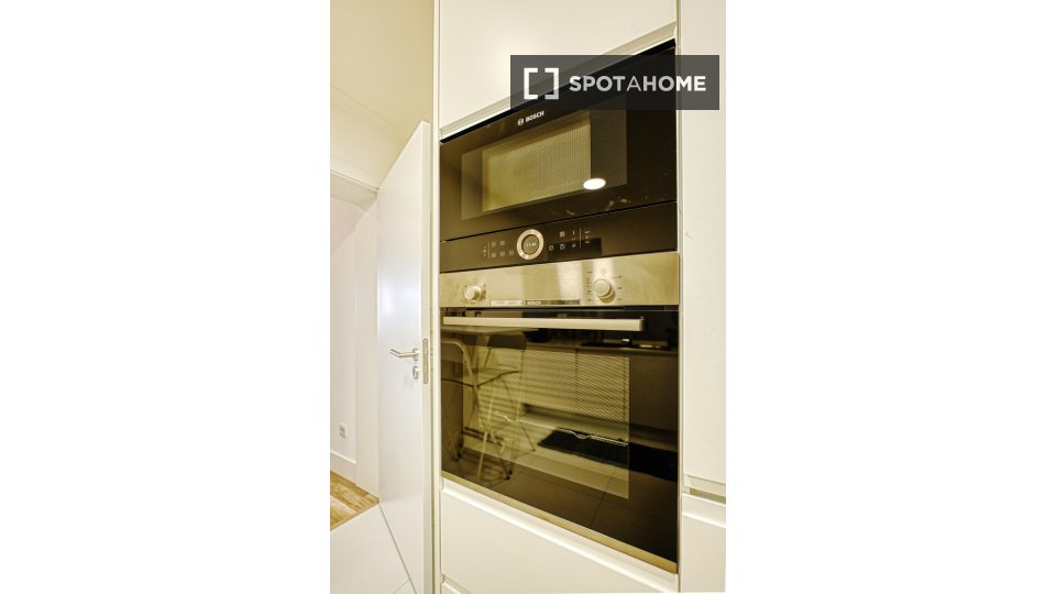 Apartment Lisbon, 1 bed, 70m² — photo 1