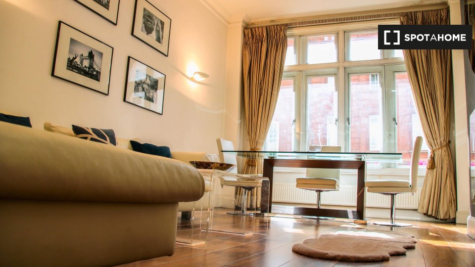 Apartment London, 1 bed, 60m² — photo 1