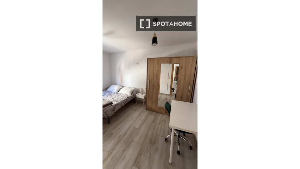 Double room Murcia, 3 beds, 70m² — photo 40