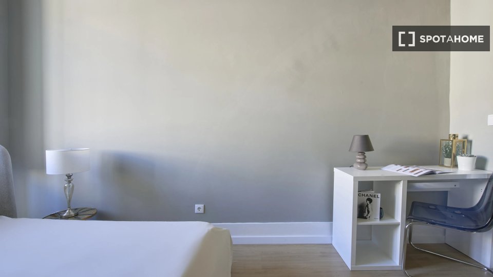 Double room Lisbon, 9 beds — photo 3
