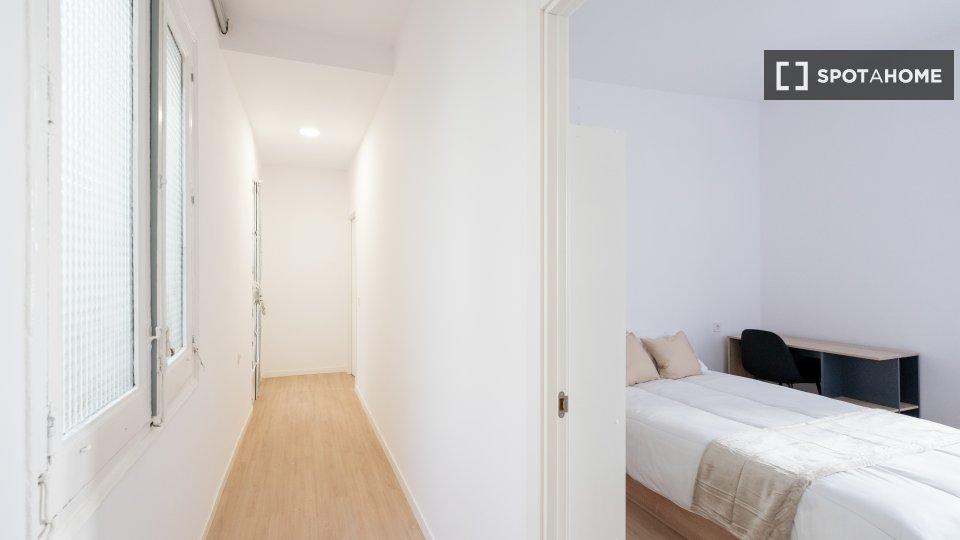Double room Madrid, 10 beds — photo 4