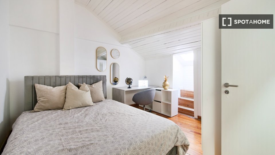 Double room Lisbon, 8 beds — photo 1