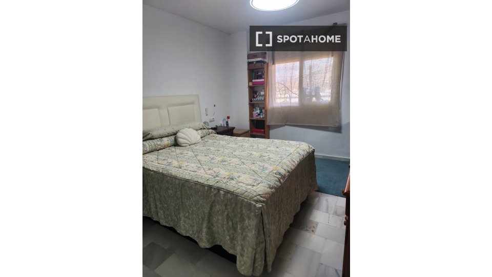 Double room Malaga, 1 bed, 100m² — photo 9