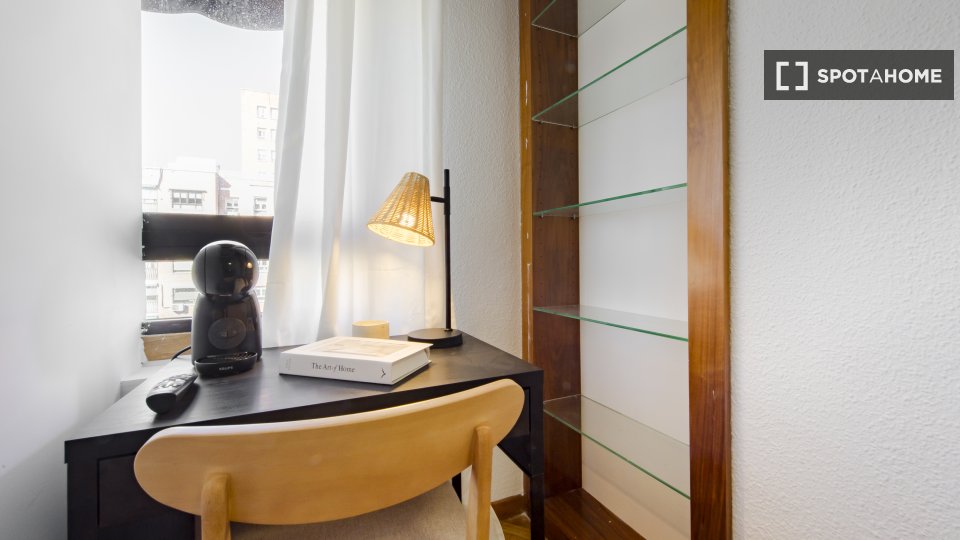 Double room Madrid, 7 beds — photo 11