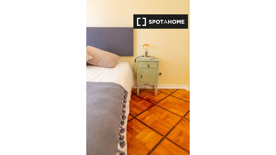 Double room Lisbon, 6 beds — photo 6