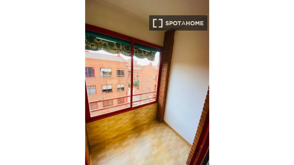 Double room Madrid, 5 beds — photo 13