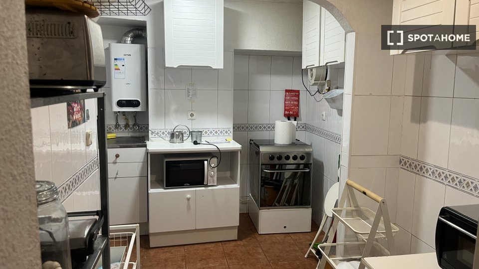 Apartment Lisbon, 1 bed — photo 5
