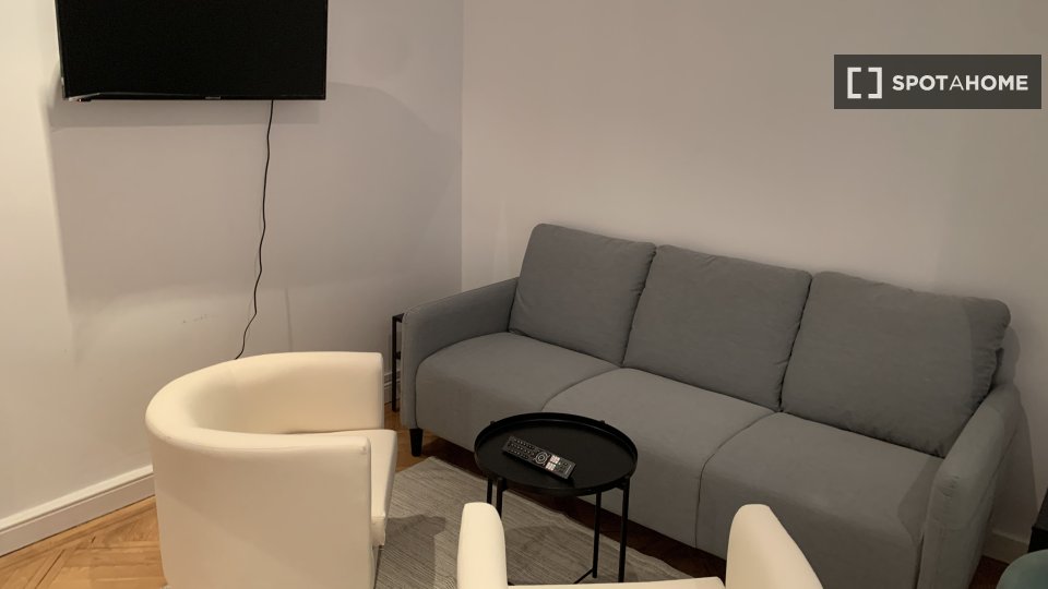 Double room Madrid, 6 beds — photo 18