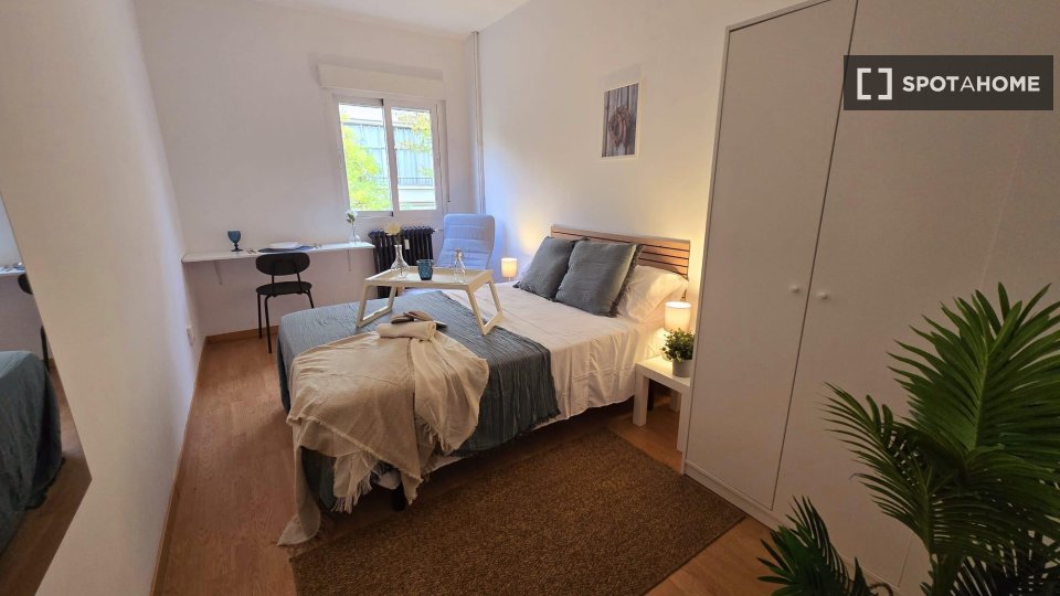 Double room Madrid, 5 beds — photo 22