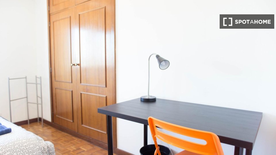 Double room Porto, 5 beds, 100m² — photo 2