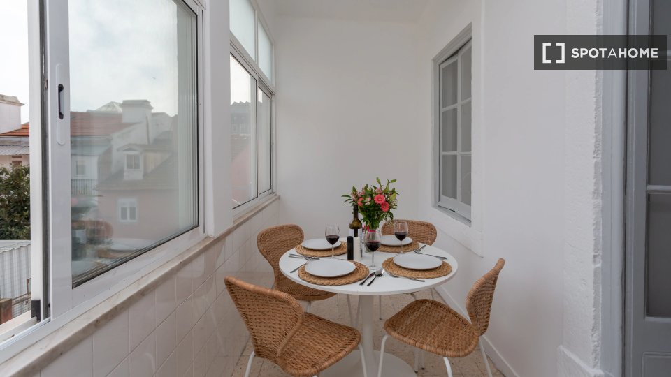 Double room Lisbon, 5 beds — photo 7