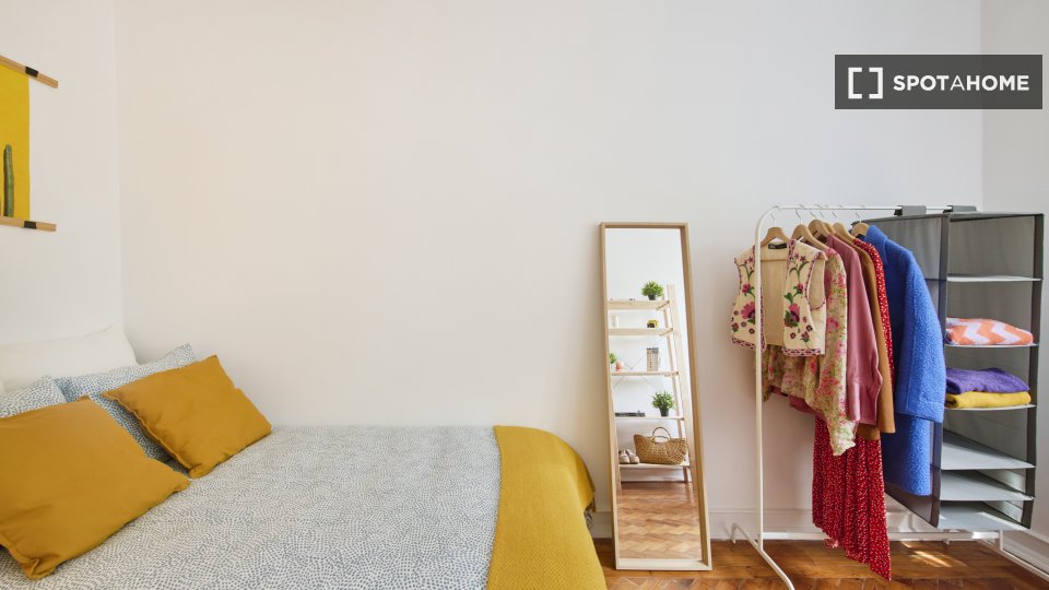 Double room Lisbon, 8 beds — photo 11
