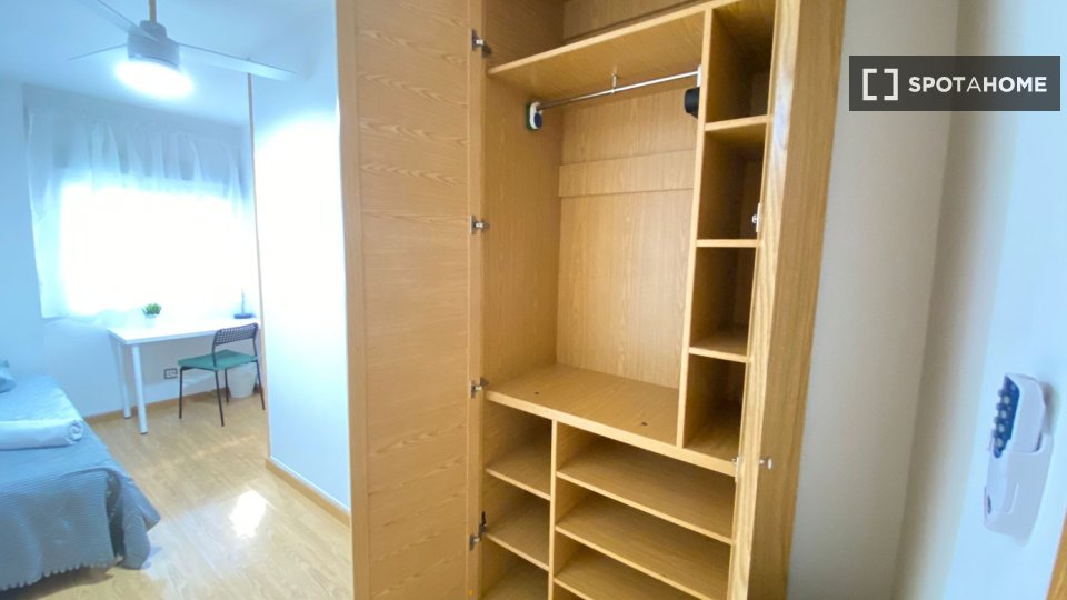 Chambre double Madrid, 4 chambres — photo 5
