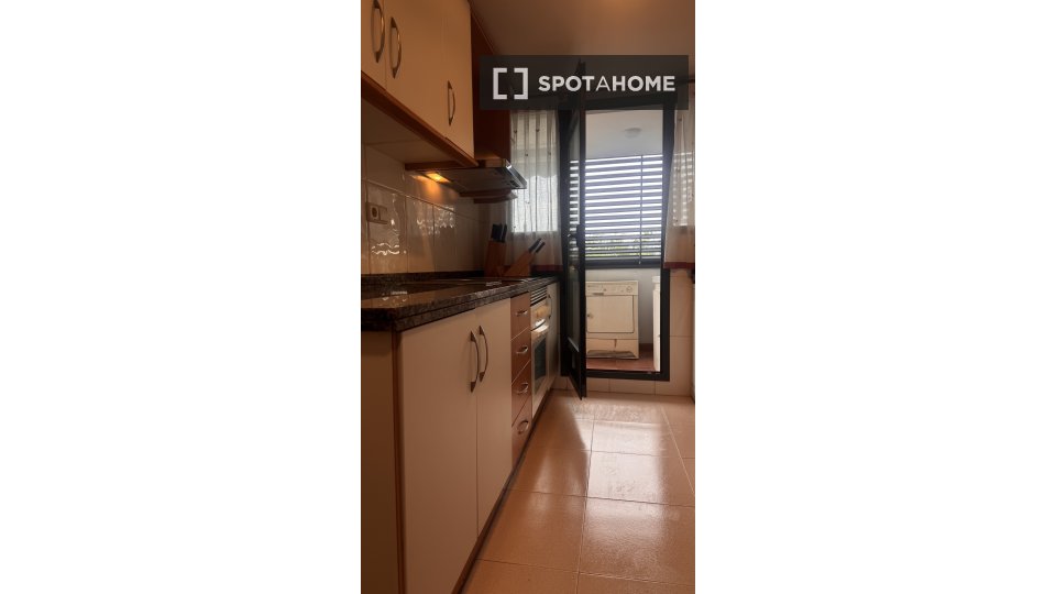 Double room Valencia, 3 beds, 120m² — photo 6
