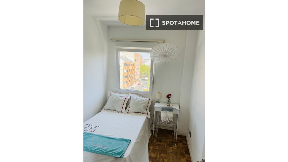 Double room Madrid, 4 beds, 120m² — photo 32