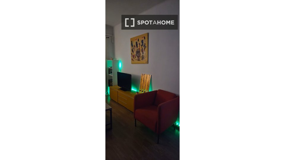 Double room Barcelona, 3 beds, 90m² — photo 5