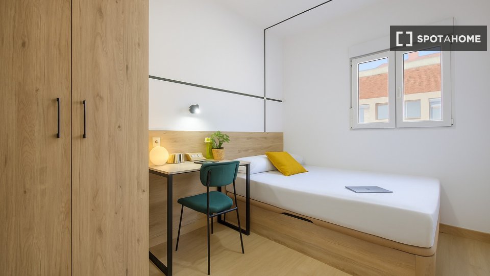 Double room Madrid, 6 beds — photo 22