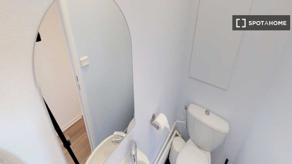 Double room Paris, 6 beds, 120m² — photo 5