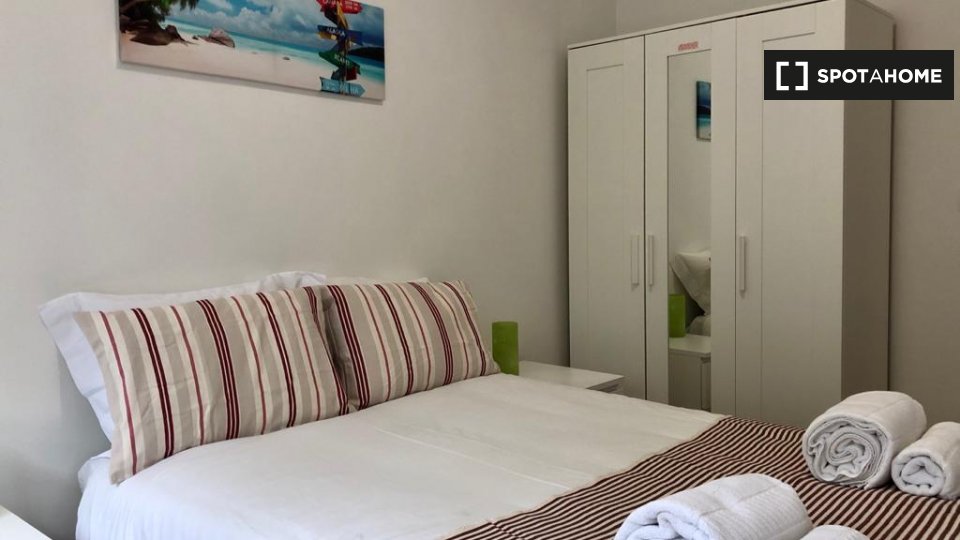 Double room Lisbon, 4 beds — photo 3