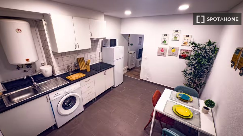 Apartment Lisbon, 1 bed — photo 18