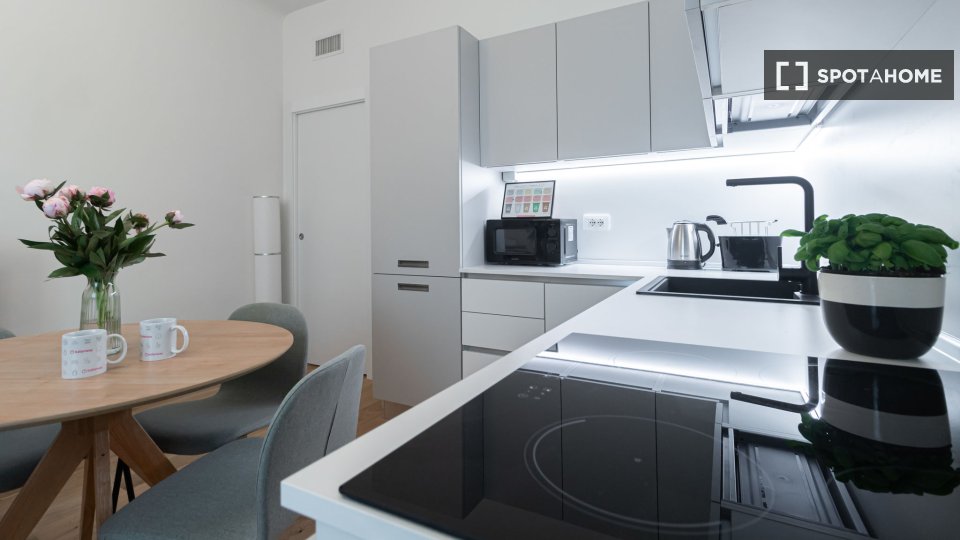 Apartment Milan, 1 bed, 52m² — photo 13