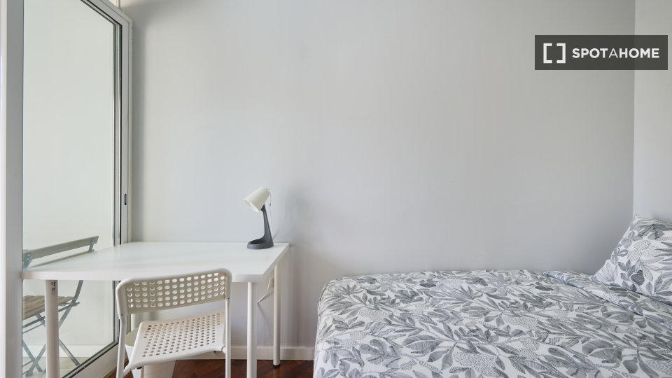 Double room Lisbon, 16 beds — photo 12