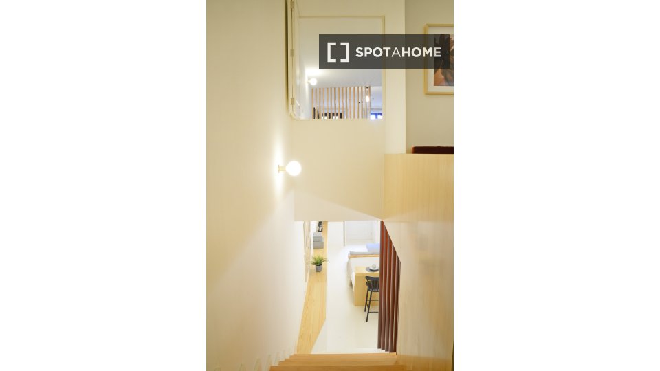 Apartment Porto, 1 bed, 110m² — photo 1