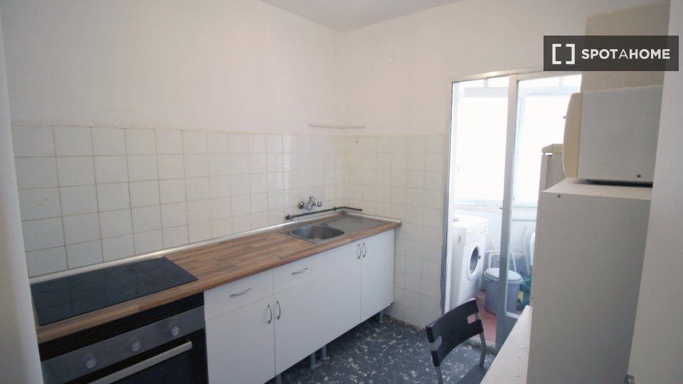Double room Madrid, 4 beds — photo 14