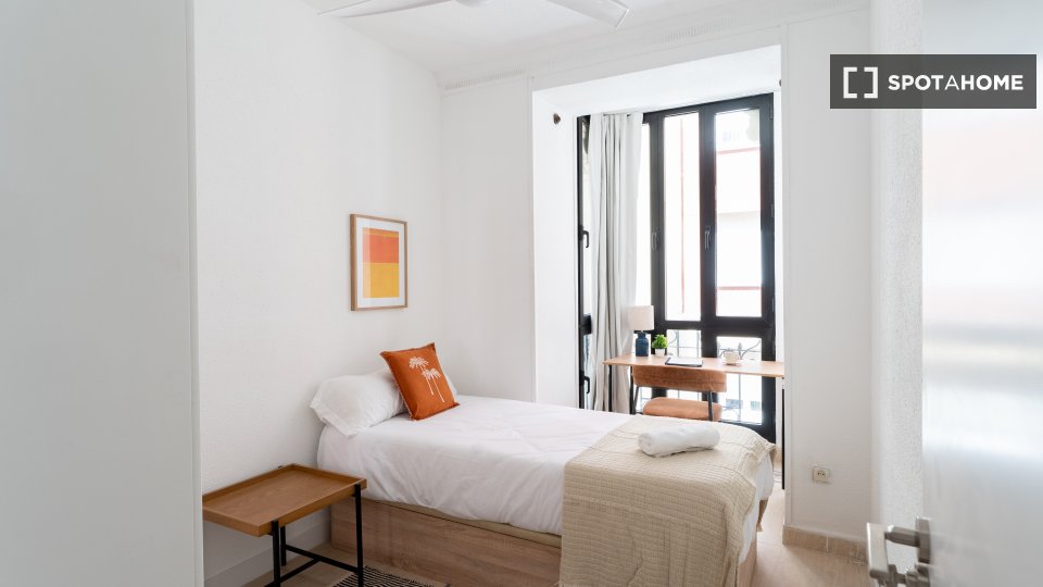 Chambre double Madrid, 7 chambres — photo 6