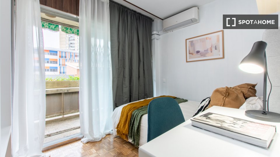 Double room Madrid, 10 beds — photo 5