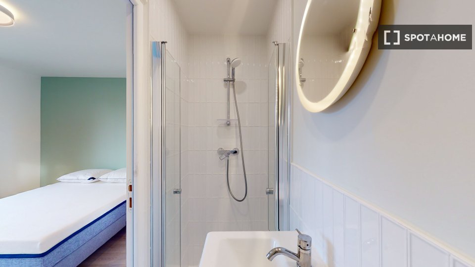 Double room Paris, 30 beds — photo 9