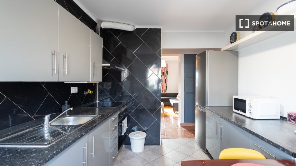 Double room Lisbon, 4 beds, 110m² — photo 4
