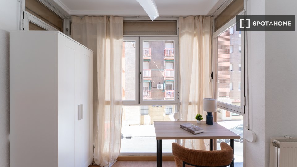 Double room Madrid, 5 beds — photo 16