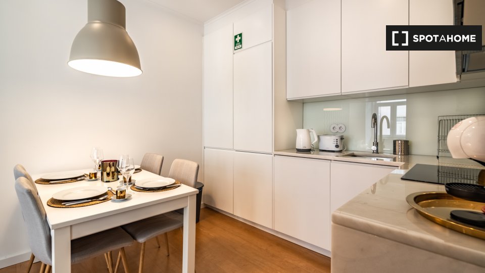 Apartment Lisbon, 2 beds — photo 8