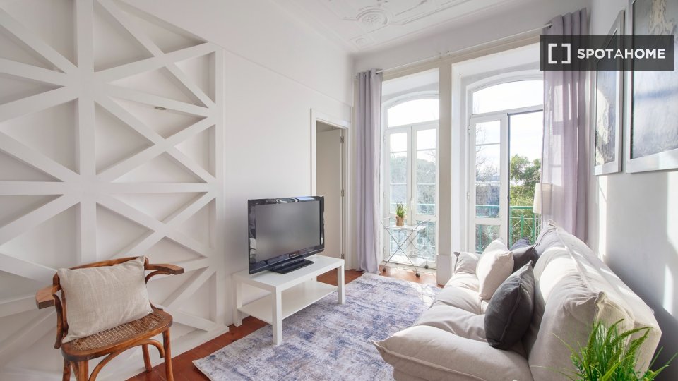 Double room Lisbon, 6 beds — photo 26