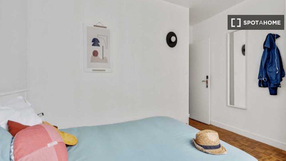 Double room Paris, 3 beds, 60m² — photo 16