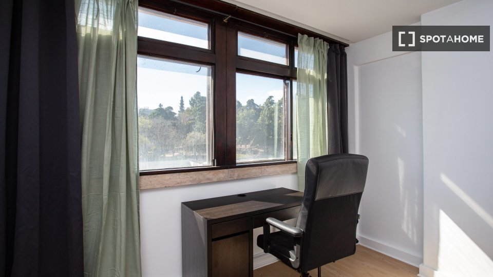 Double room Lisbon, 10 beds — photo 3