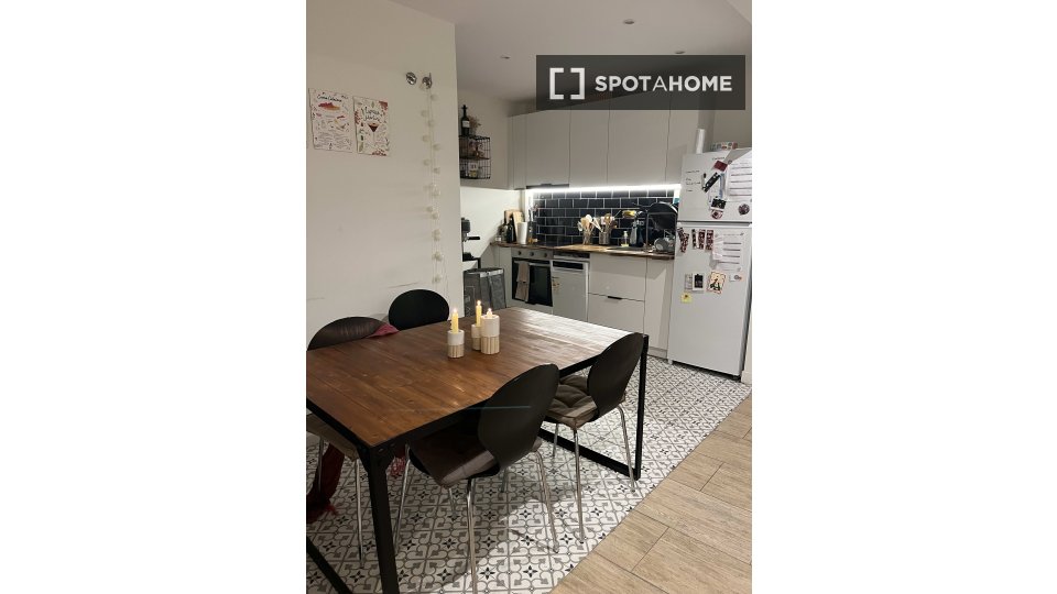 Double room Barcelona, 3 beds, 32m² — photo 3