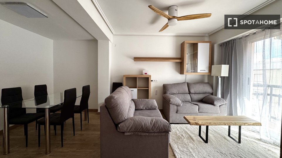 Double room Valencia, 5 beds, 135m² — photo 15