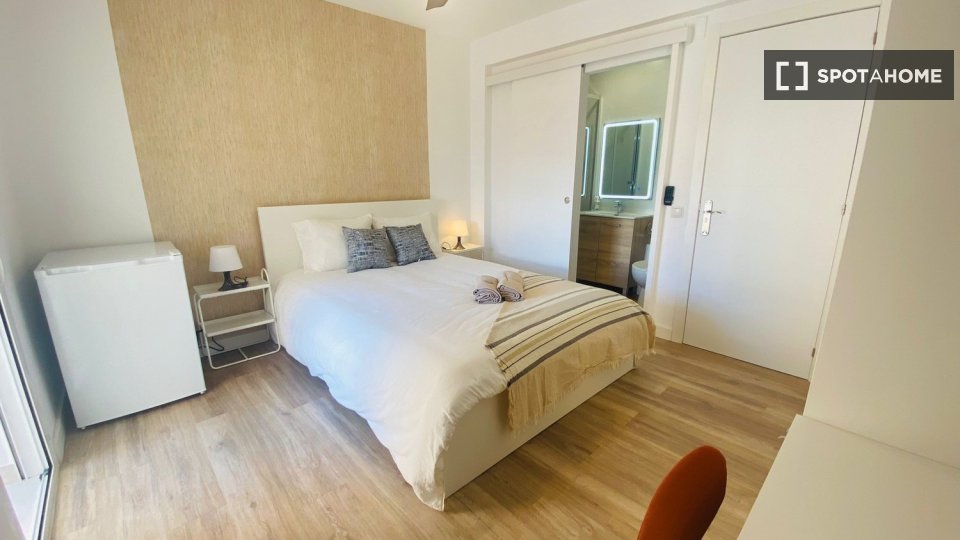 Double room Madrid, 4 beds — photo 1