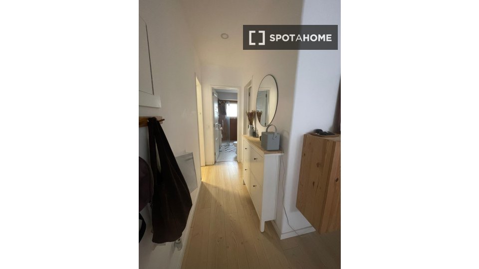 Double room Lisbon, 2 beds, 70m² — photo 4